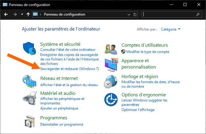 Sélectionner Sauvegarde dans le Panneau de configuration